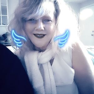 Meet your Posher, Cynthia